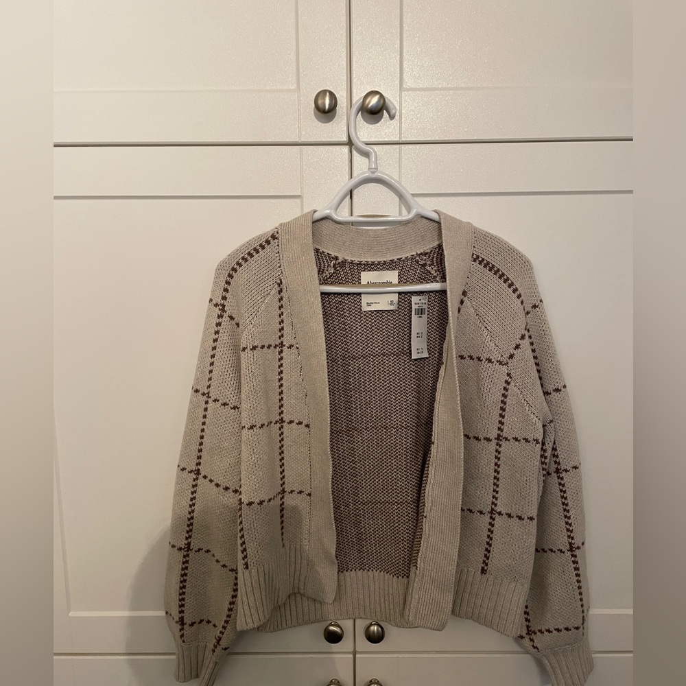 Abercrombie Fitch Plaid Cardigan - Picture 2 of 4